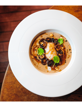 Un Déjeuner à L’Équerre