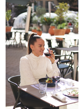 Wine and Meal Harmony at L'Eautel Toulon Port